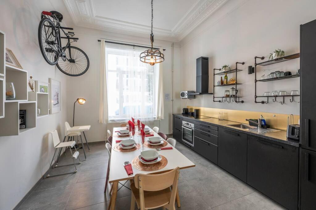 Superb 3 Bedroom & 3 Bathroom Duplex In Brussels City Centre Ngoại thất bức ảnh