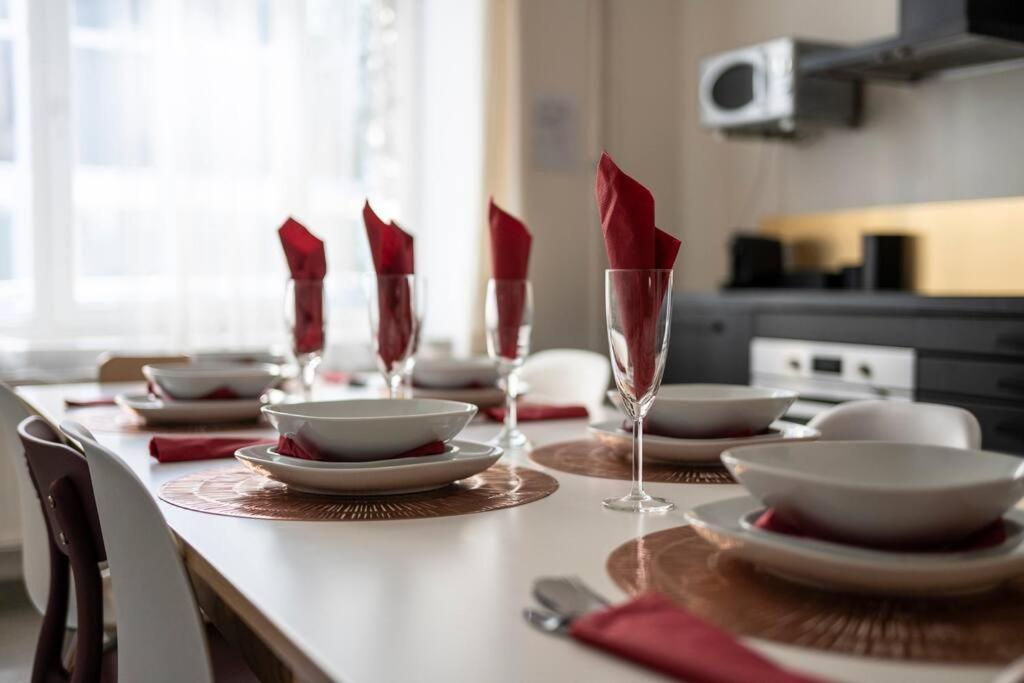Superb 3 Bedroom & 3 Bathroom Duplex In Brussels City Centre Ngoại thất bức ảnh
